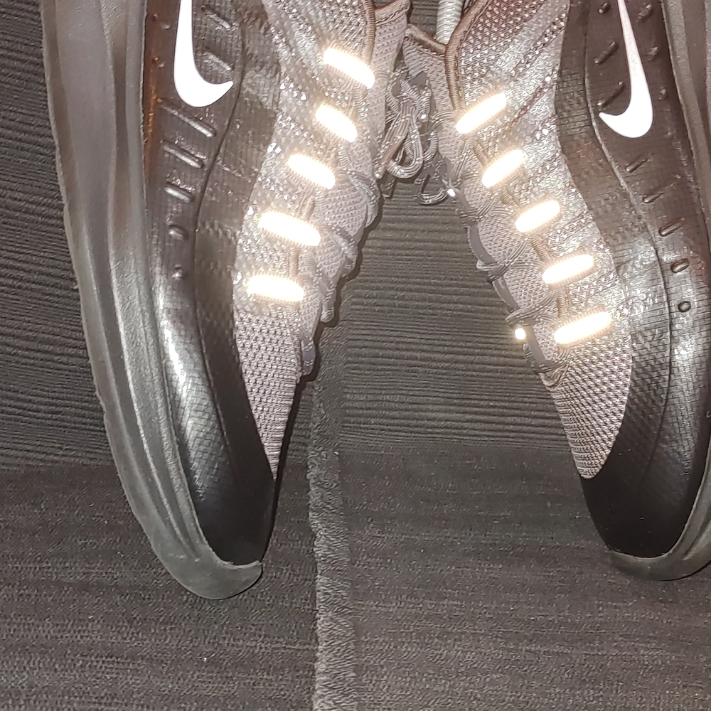 Nike ACG Gray and Black Athletic Shoes - Picture 8 of 13